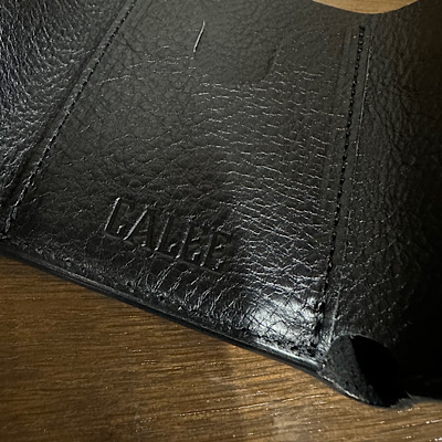 ySTUDS LEATHER MULTI WALLETz25SS002LE*121摜7
